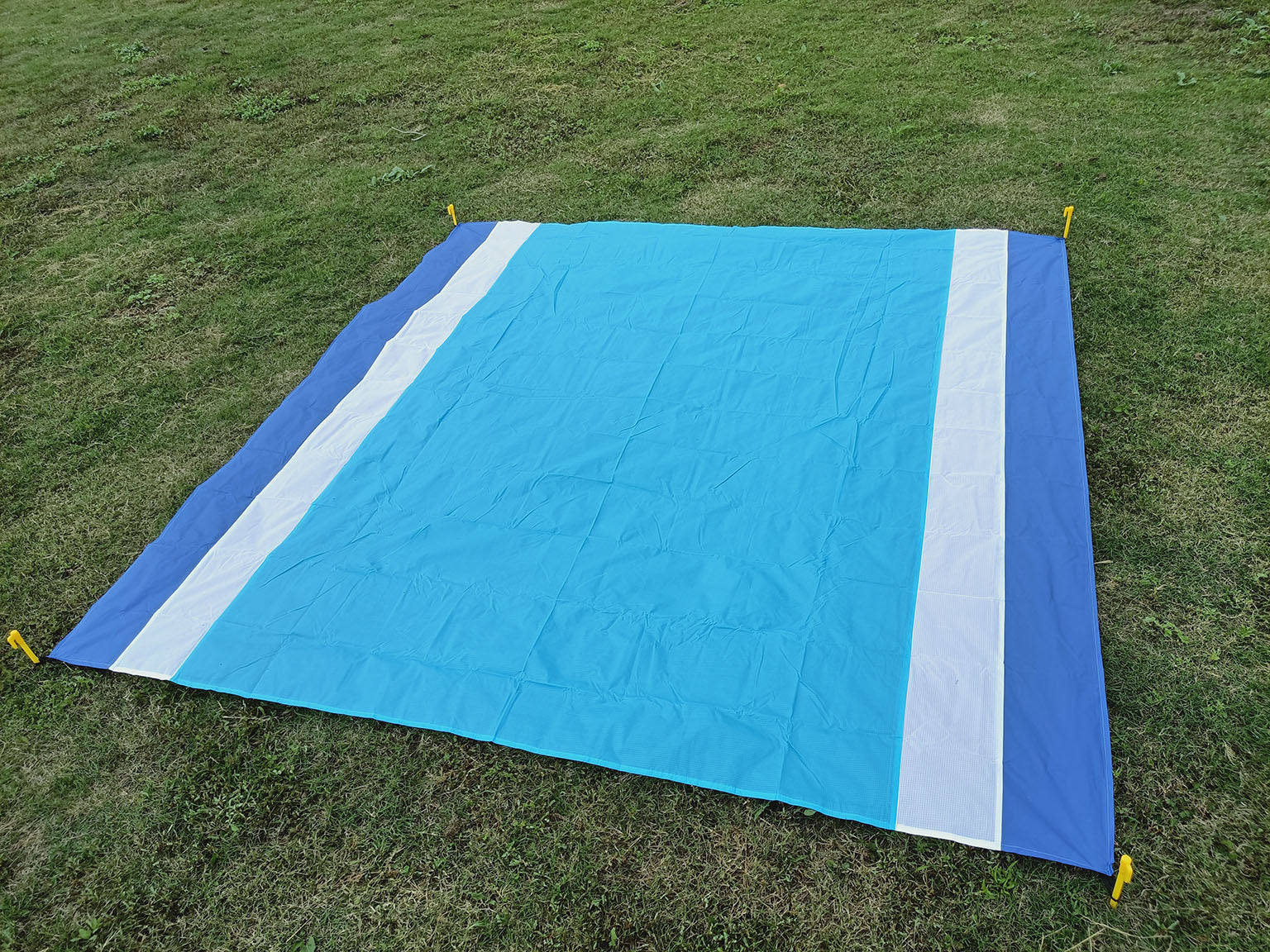 Outdoor Camping Waterproof Beach Mat Portable Foldable Polyester Picnic Mat New Model eprolo