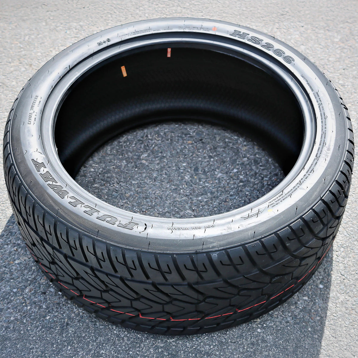 Fullway HS266 285/45R22 114V XL Tire
