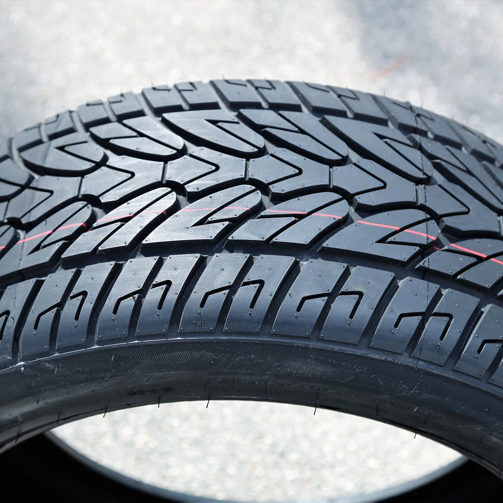 Fullway HS266 285/45R22 114V XL Tire