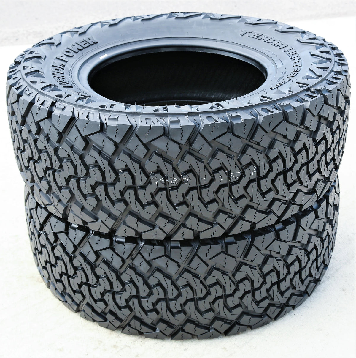 Venom Power Terra Hunter X/T 245/60R18 109H XL Tire