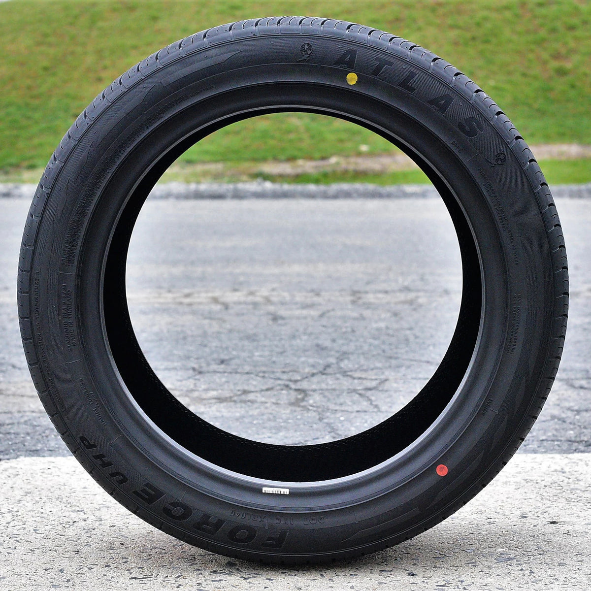 Atlas Force UHP 245/40R19 98Y XL Tire