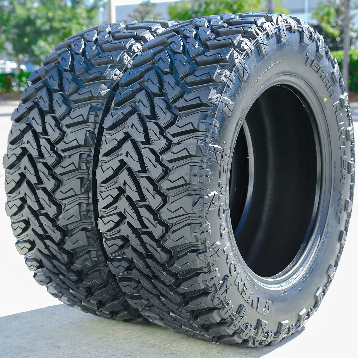 Venom Power Terra Hunter M/T LT 33X11.50R20 Load Range E Tire