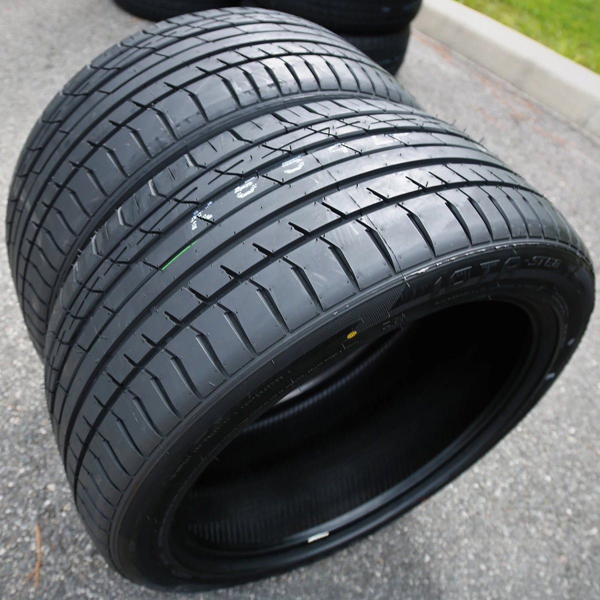 Accelera Iota ST68 285/35ZR23 107Y XL Tires – Set of 4