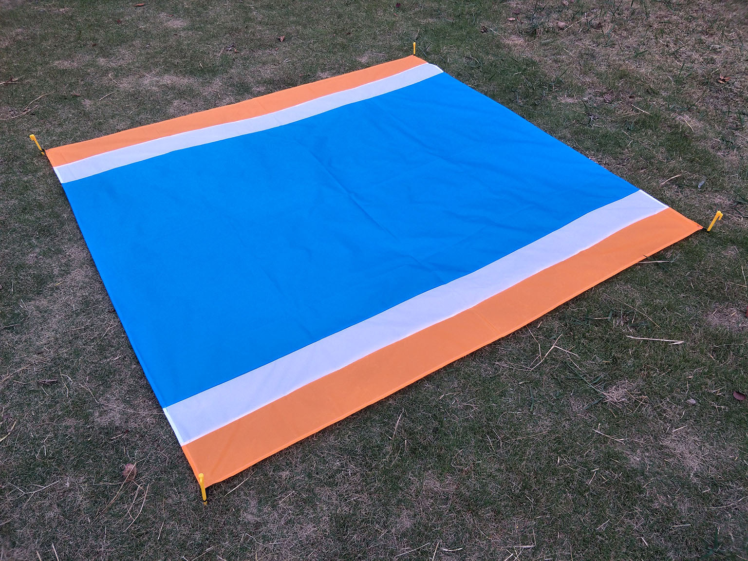 Outdoor Camping Waterproof Beach Mat Portable Foldable Polyester Picnic Mat New Model eprolo