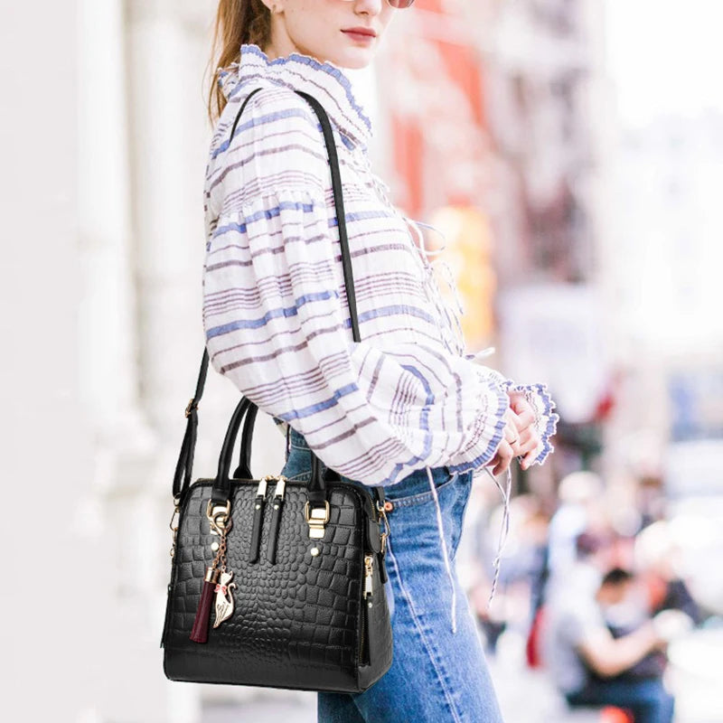 Crocodile-Pattern PU Tassel Handbag
