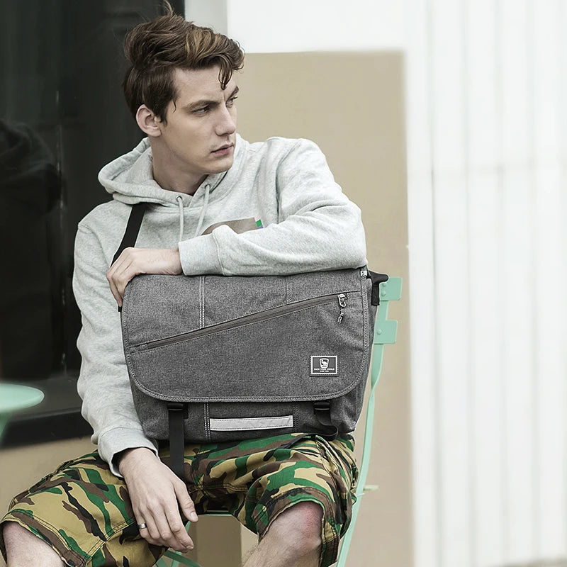 OIWAS 15-Inch Laptop Messenger Bag