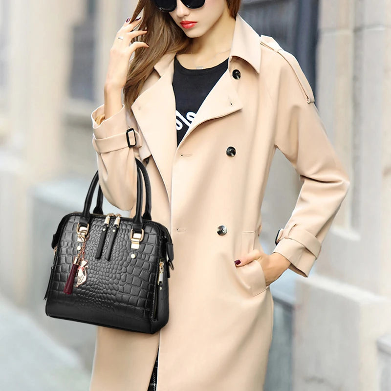 Crocodile-Pattern PU Tassel Handbag