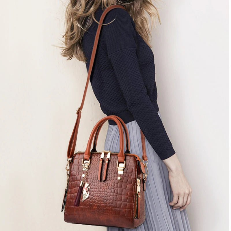 Crocodile-Pattern PU Tassel Handbag