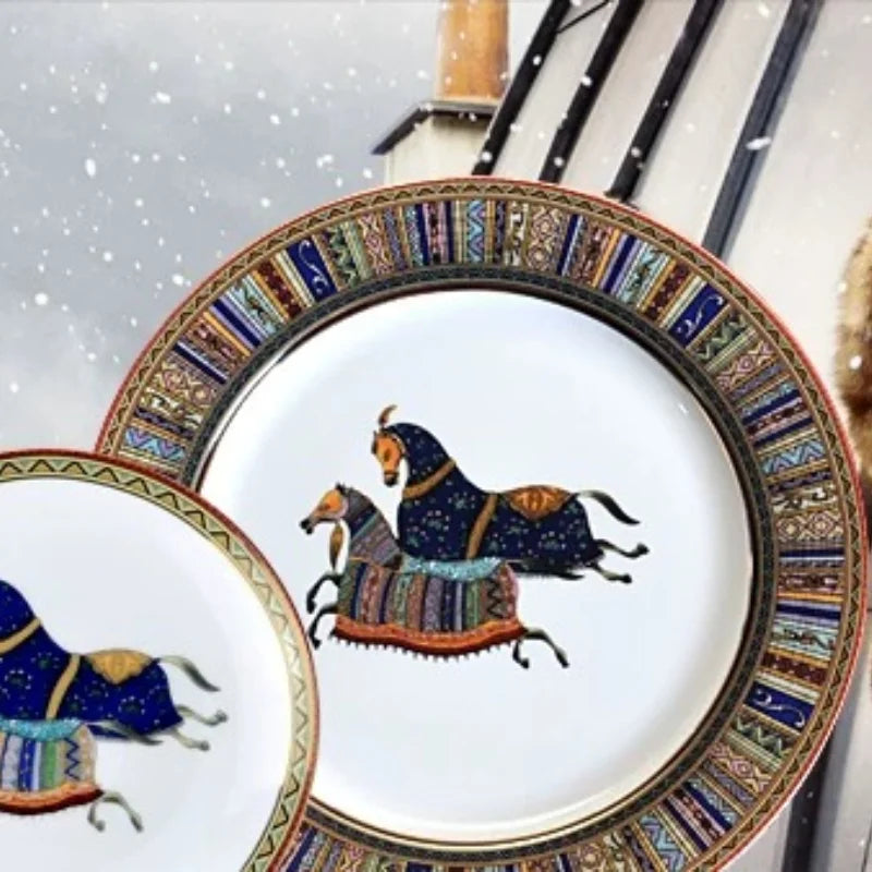Round Ceramic Dinner Plate with Striped Detail