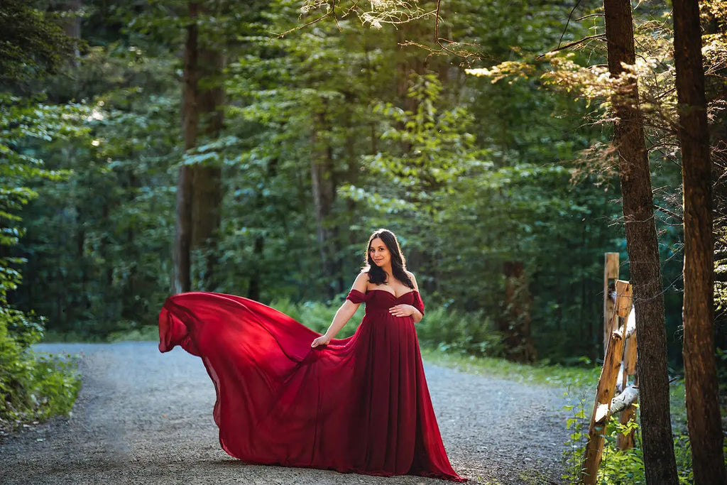Floor-Length Lace Maternity Photography Gown