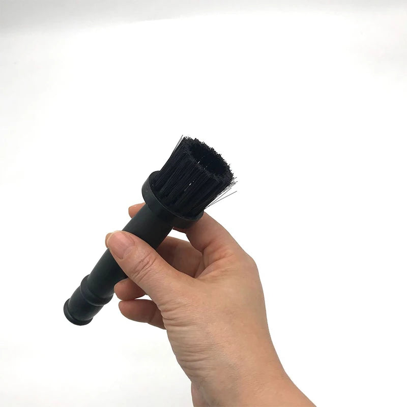 Wheel & Lug Nut Cleaning Brush