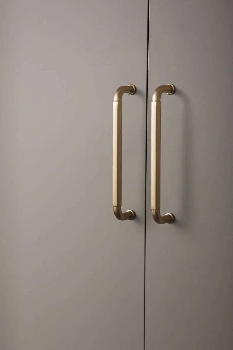 Antique Brass Zinc-Alloy Cabinet Handles – 128 mm Centers