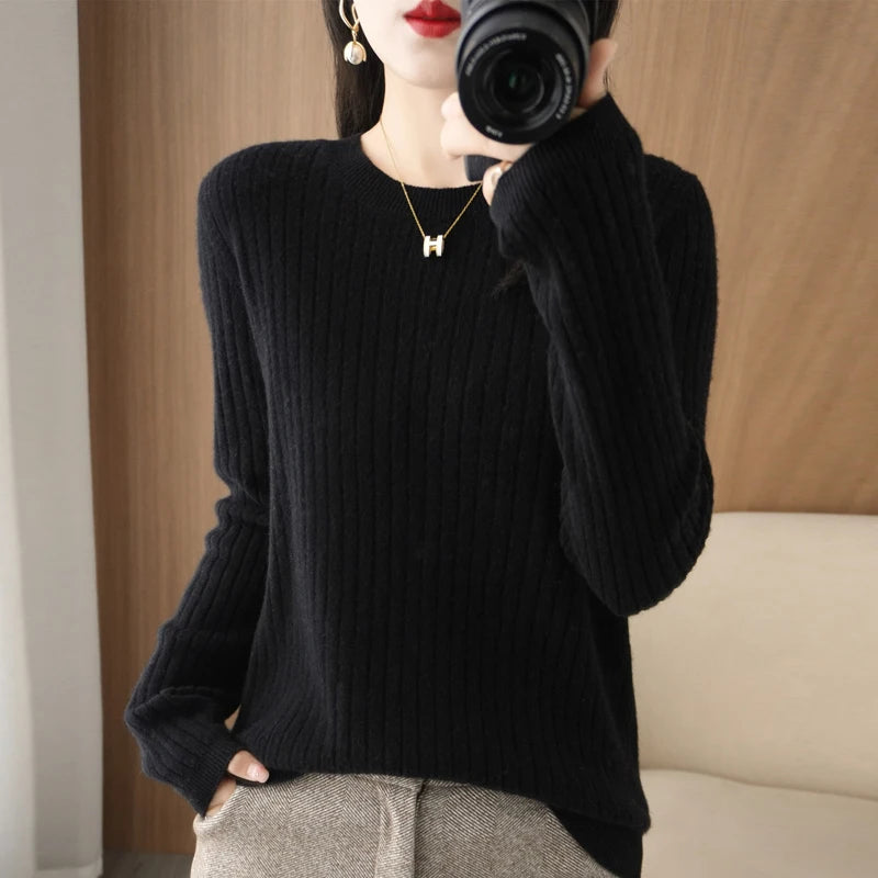 Women's Long-Sleeve Round-Neck Knit Pullover