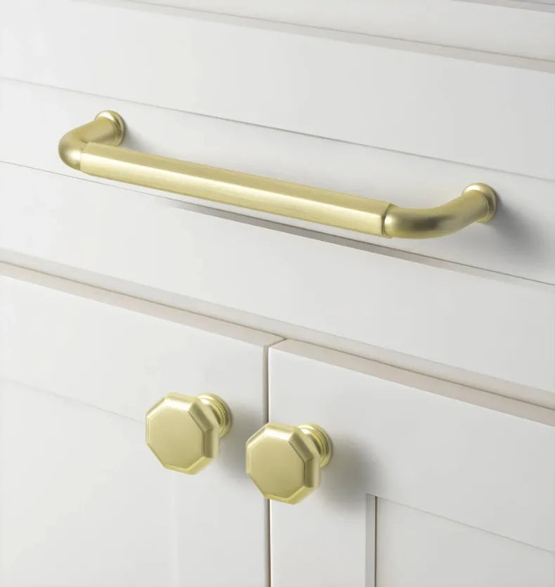 Antique Brass Zinc-Alloy Cabinet Handles – 128 mm Centers