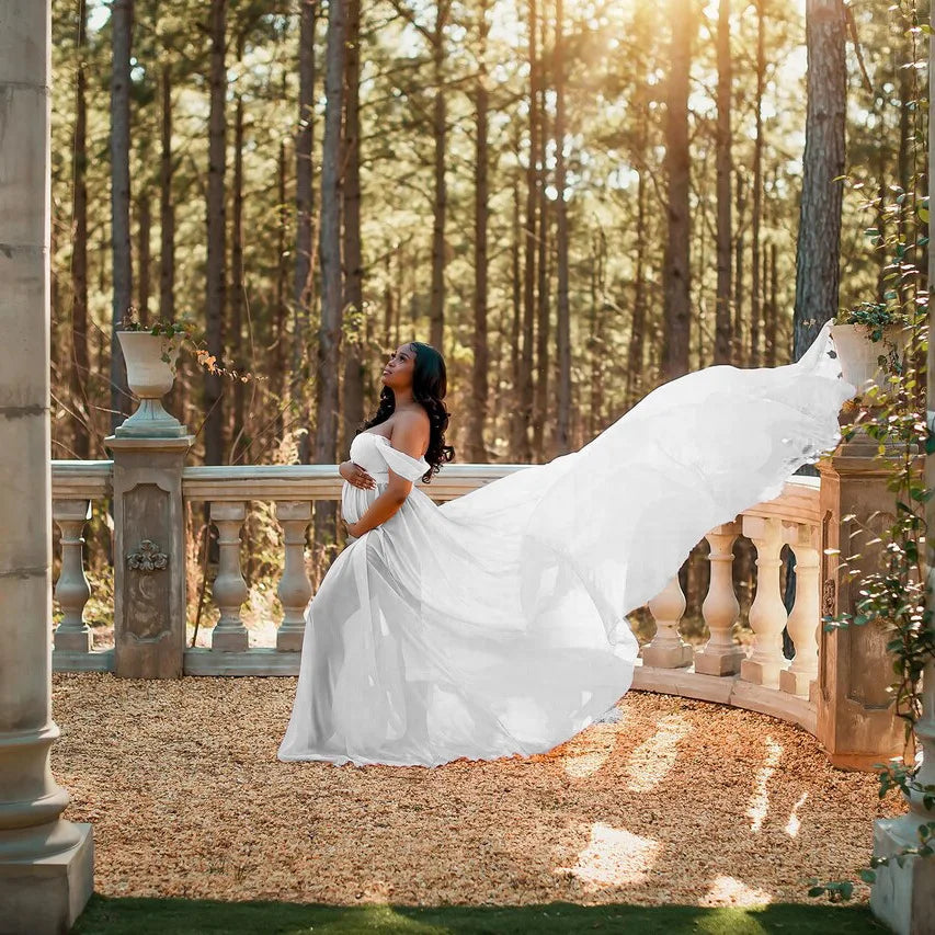 Floor-Length Lace Maternity Photography Gown