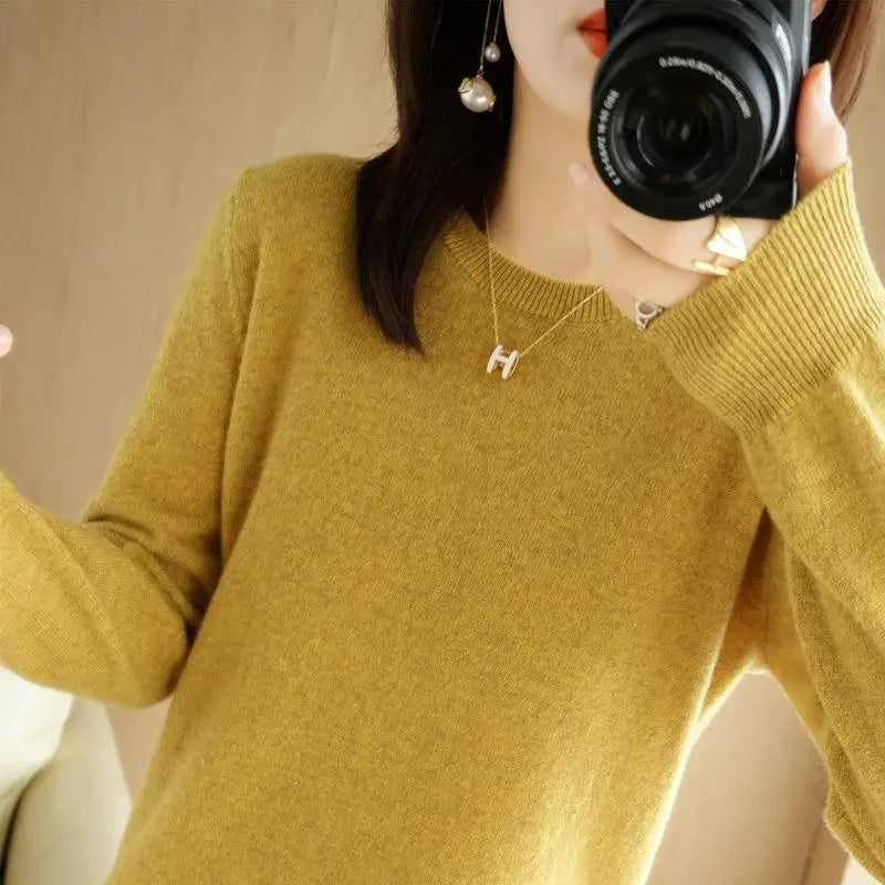 Women's Slim Round-Neck Knit Sweater