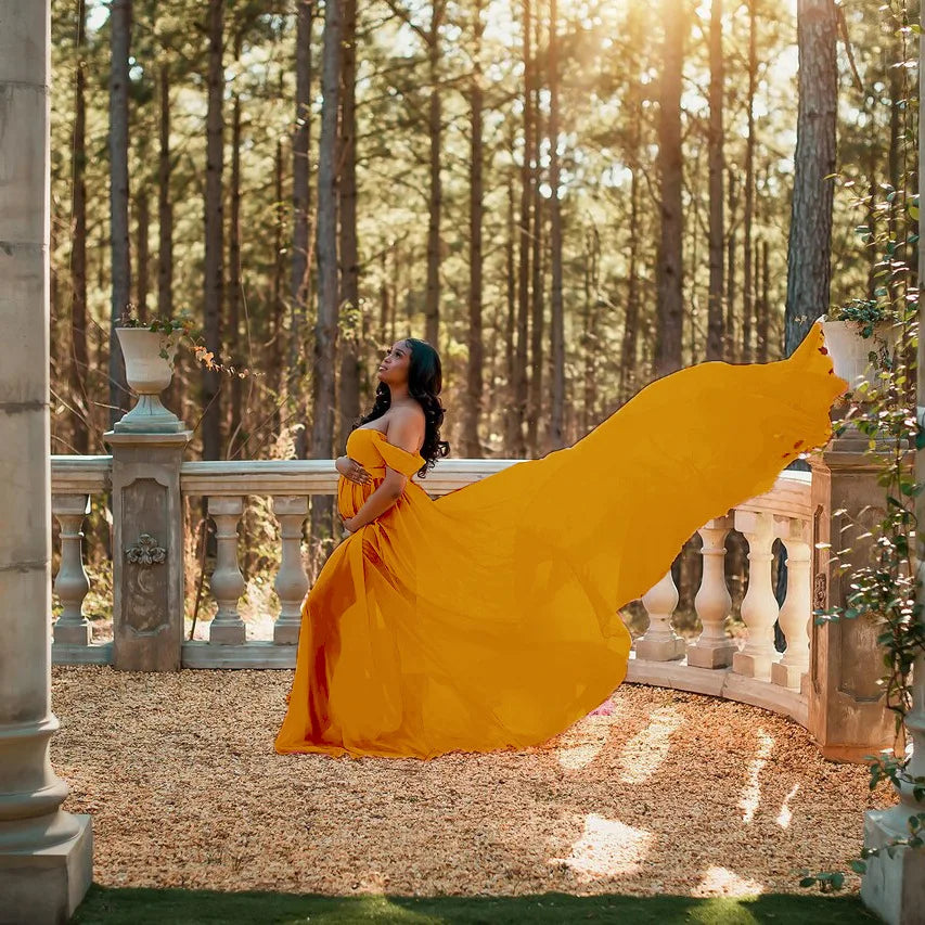 Floor-Length Lace Maternity Photography Gown