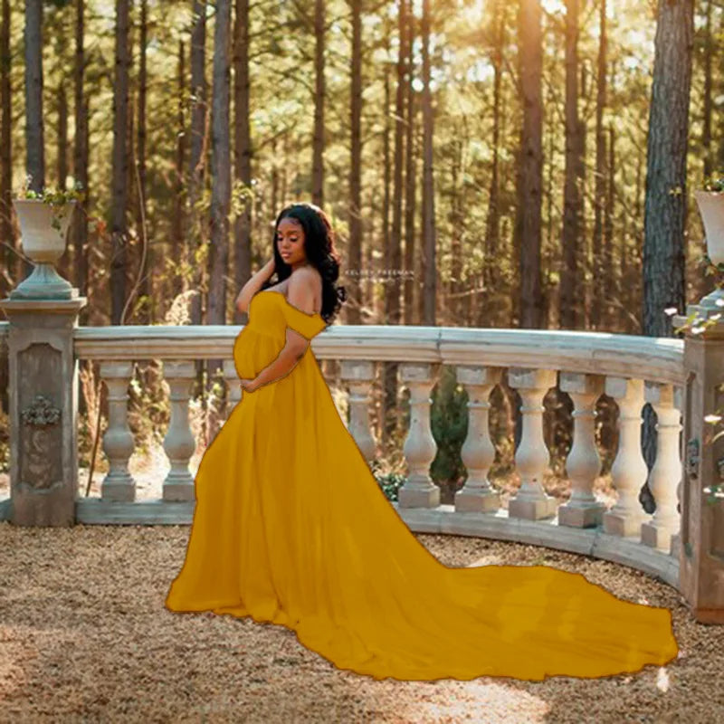 Floor-Length Lace Maternity Photography Gown