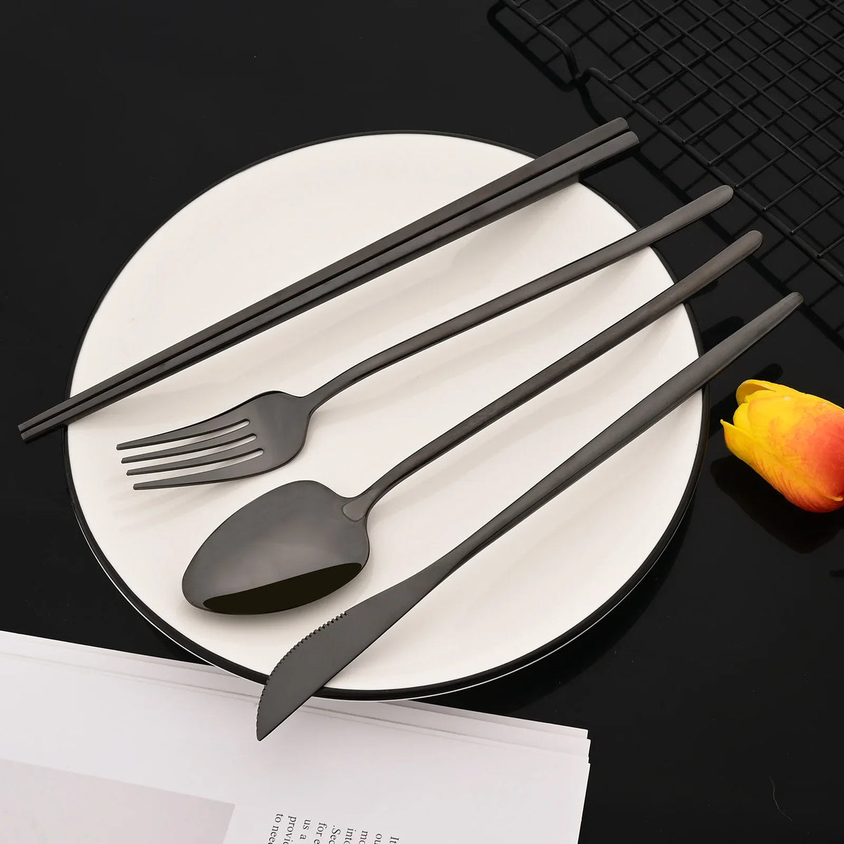 PINKTEN Spoons and Chopsticks — 8 Pieces