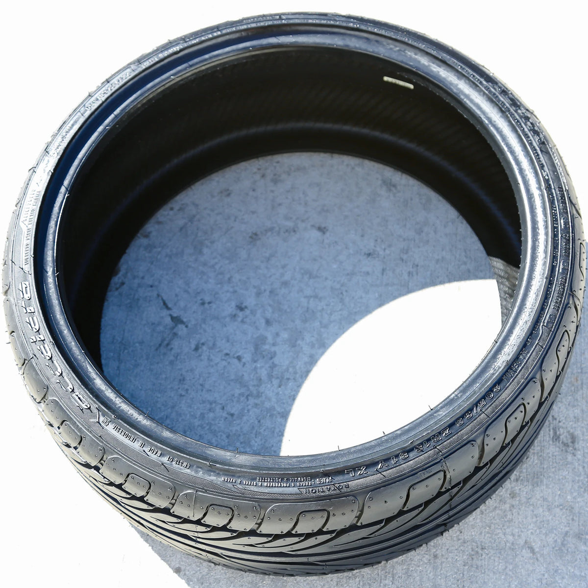 Accelera Alpha 205/35ZR18 81Y XL Tire