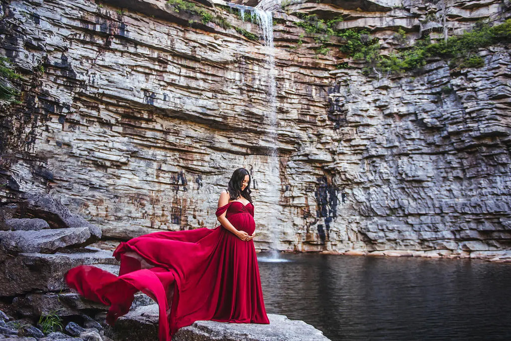 Floor-Length Lace Maternity Photography Gown