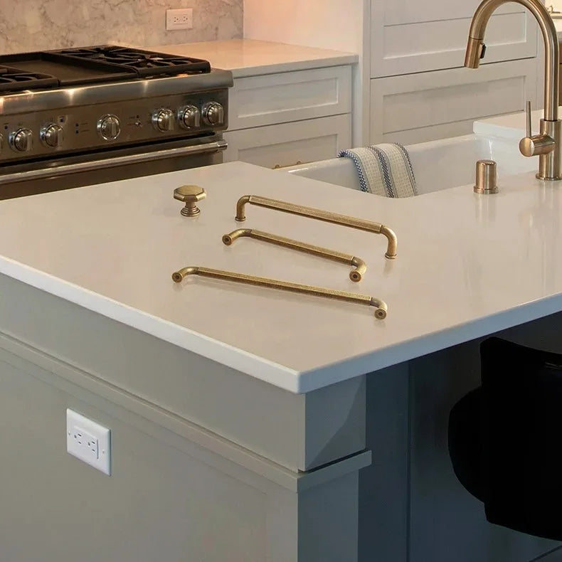 Antique Brass Zinc-Alloy Cabinet Handles – 128 mm Centers
