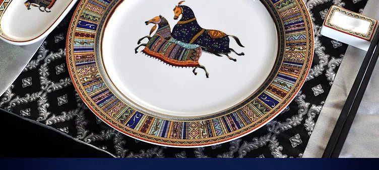 Round Ceramic Dinner Plate with Striped Detail
