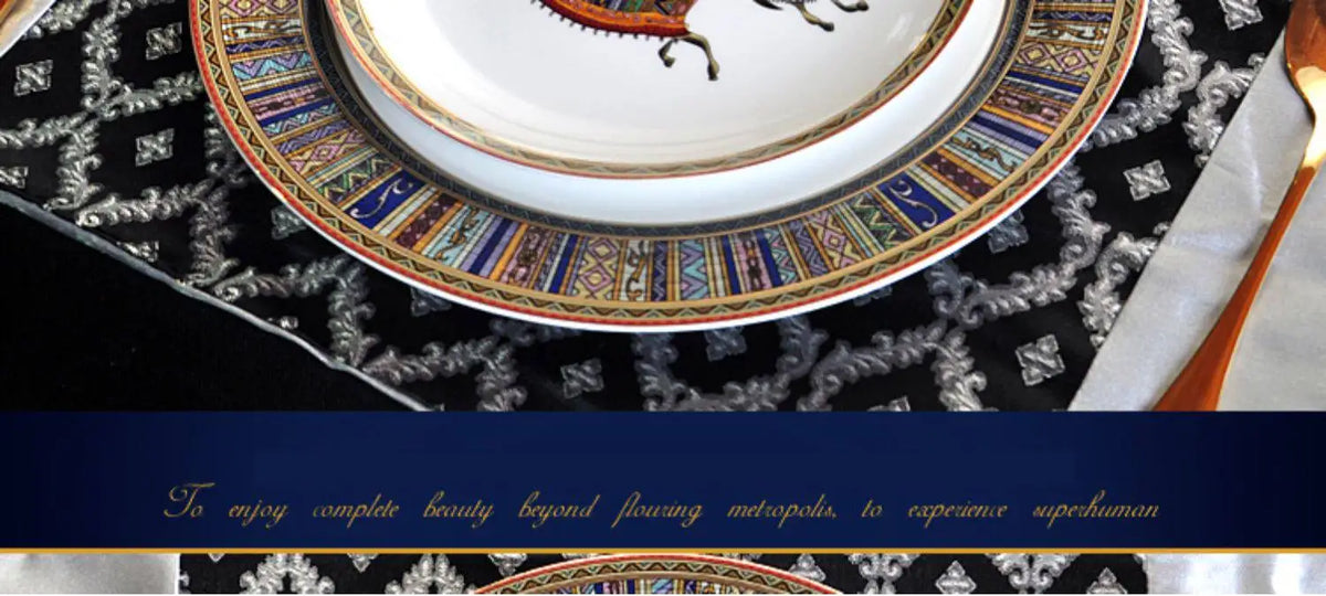 Round Ceramic Dinner Plate with Striped Detail