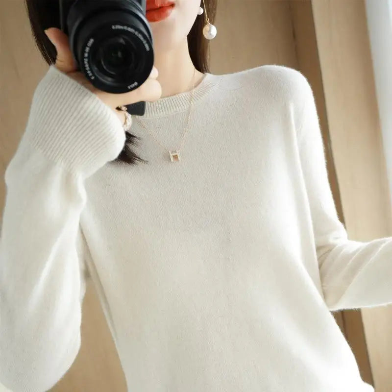 Women's Slim Round-Neck Knit Sweater