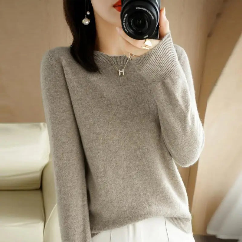 Women's Slim Round-Neck Knit Sweater