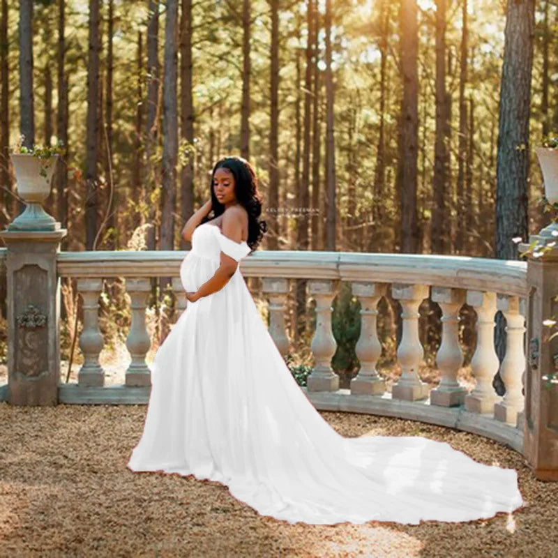 Floor-Length Lace Maternity Photography Gown