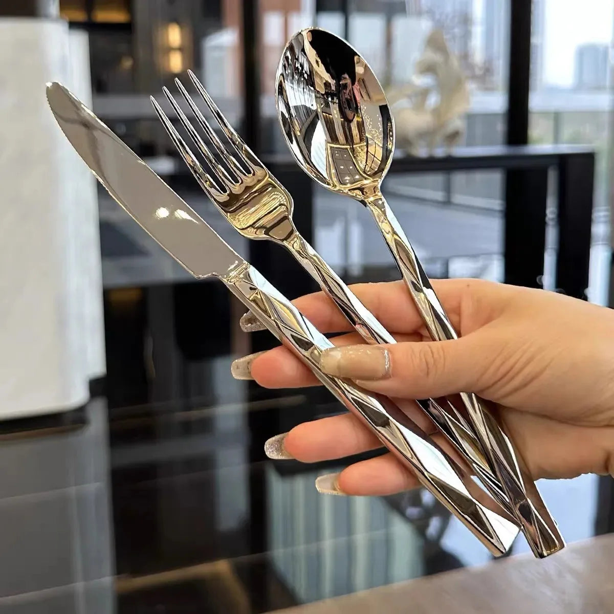 Diamond-Pattern Stainless Steel Flatware, 5 Pieces