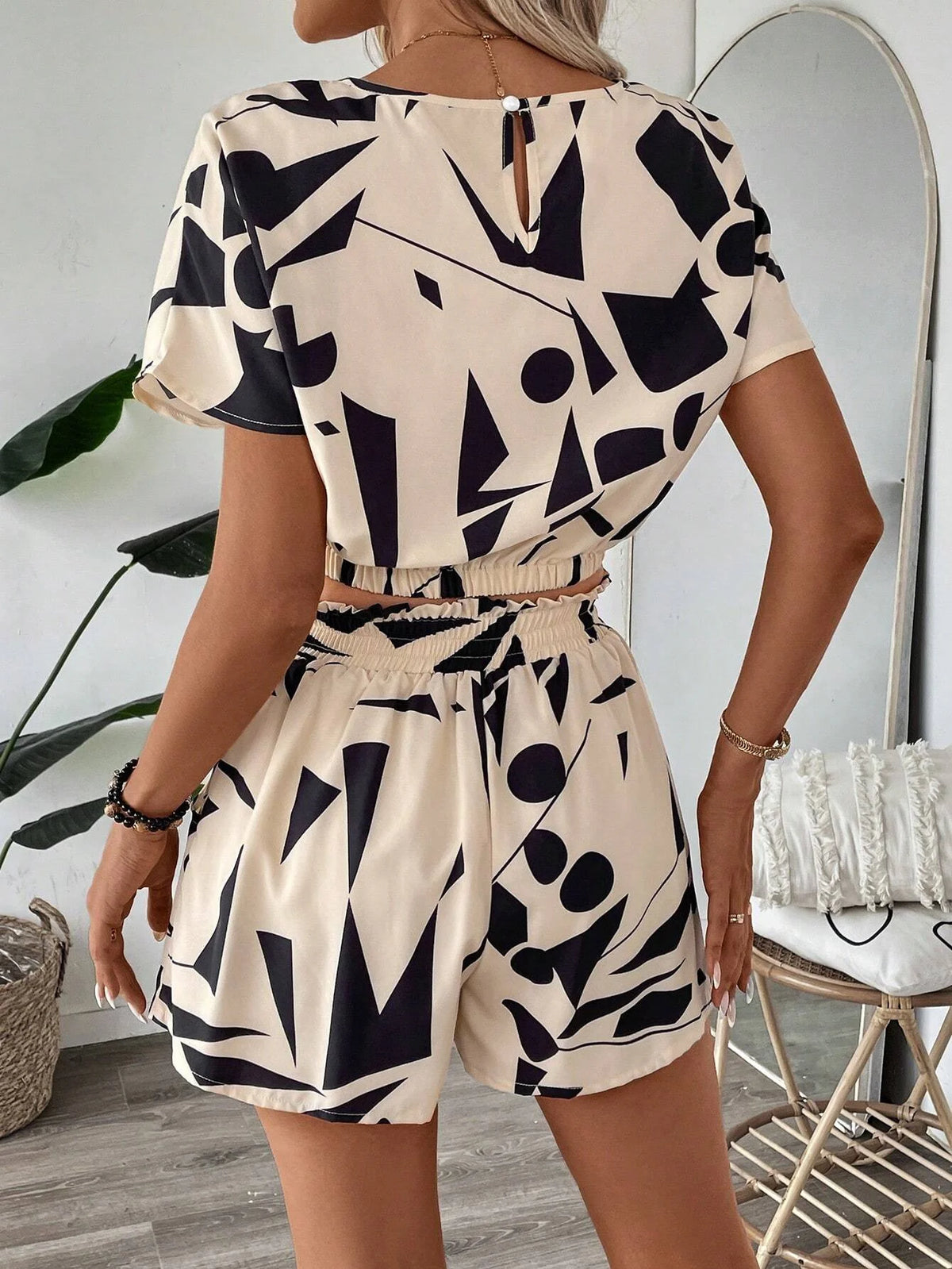 Women's Leaf-Print Tee and Shorts Set